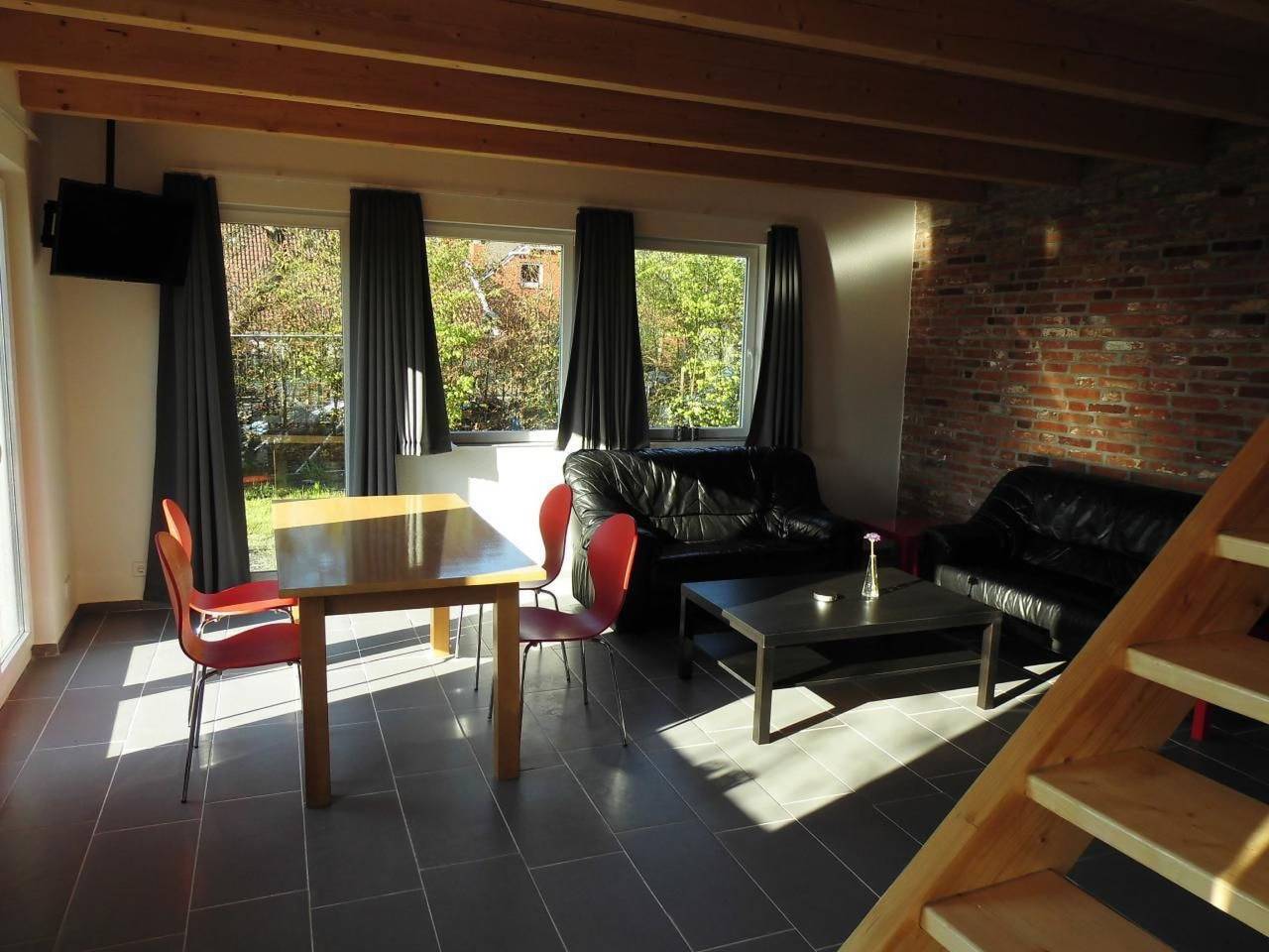 In Landschaftspolder mit Großem Garten in Bunde, Nordseeküste