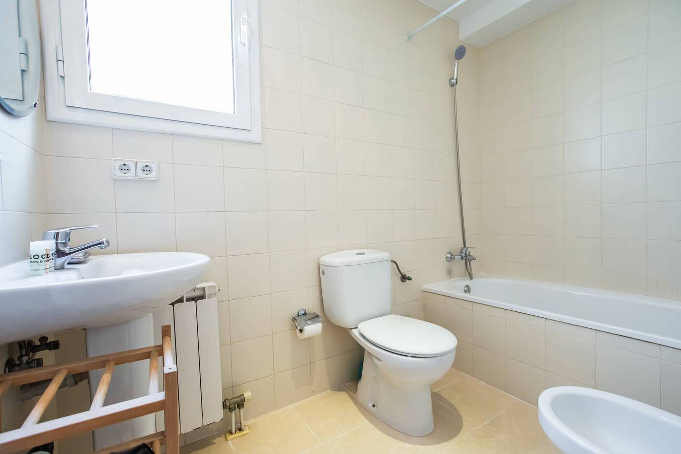 Geheel appartement, 23Ptbg1090 - Beautiful 2br Apartment near Sants in Barcelona Centre, Barcelona