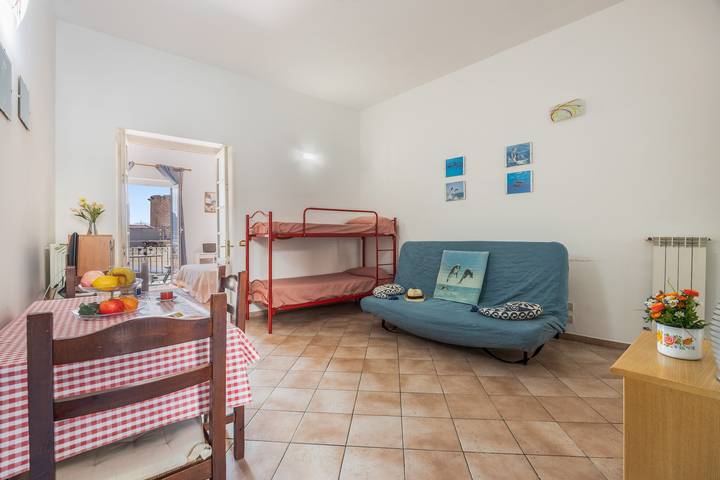 Apartamento entero, Apartamento 'Mondello Holidays - Casa Goethe' con vistas al mar, WiFi y aire acondicionado in Mondello, Palermo