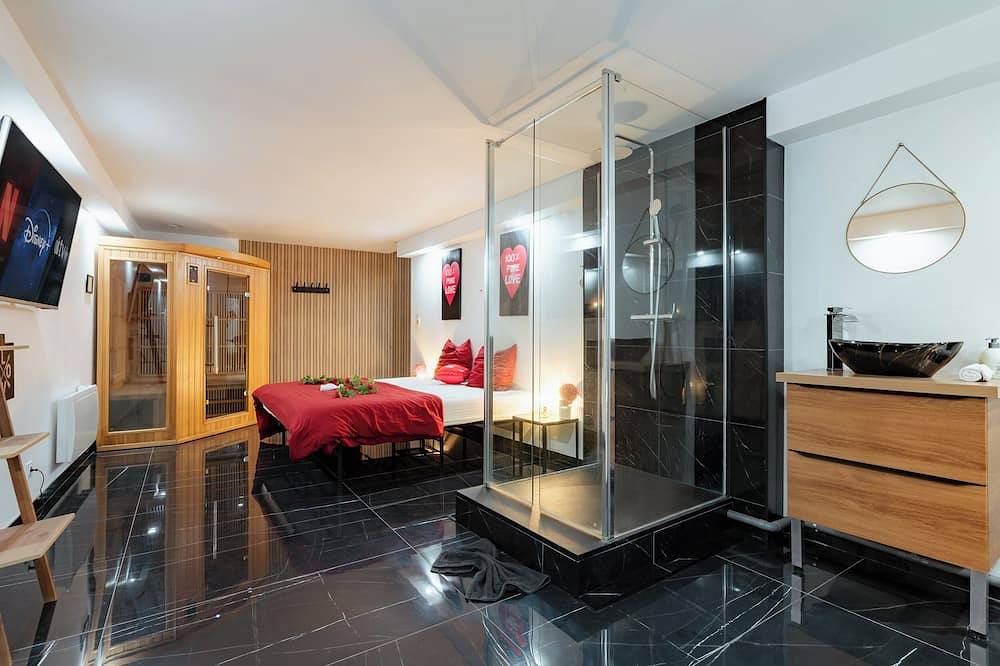 Apartamento entero, Le Qube Romantique by Prestige Home Living / sauna & whirlpool 2-seater in Montdidier, Montdidier region
