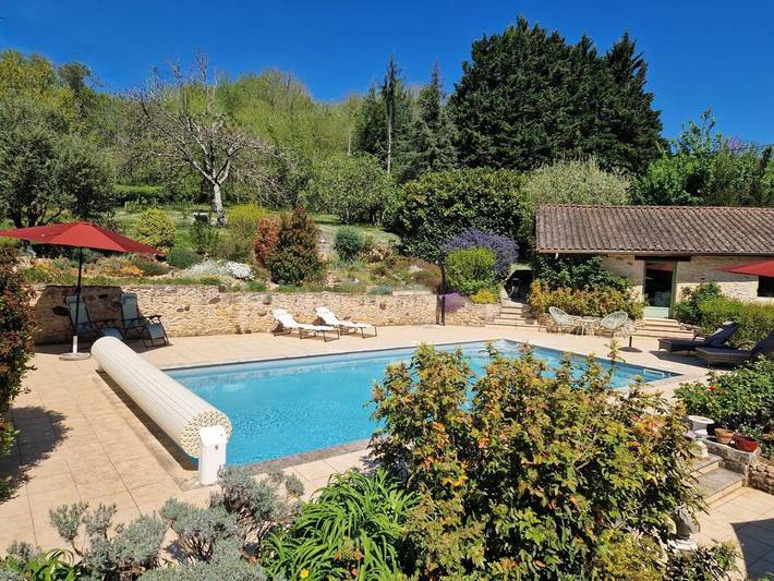 Gîte pour 2 personnes, avec vue ainsi que jardin et piscine à Veyrines-de-Vergt - 2