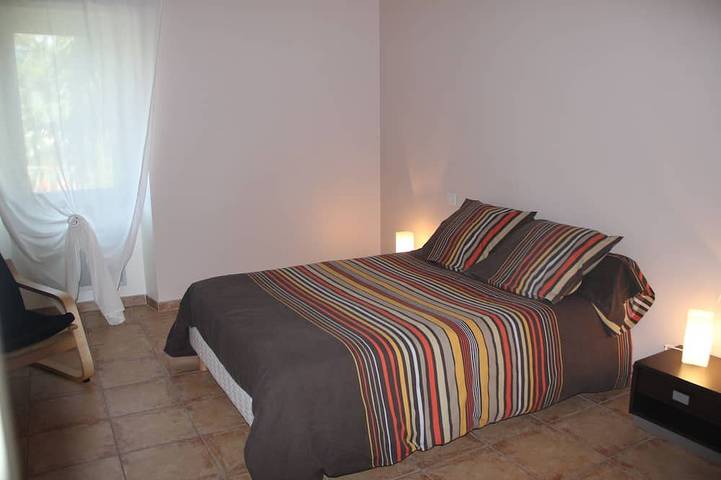 Location de vacances pour 8 personnes, avec jardin à Vesseaux - 3