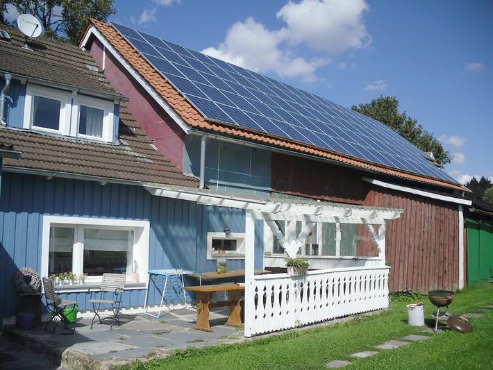 Ferienwohnung für 13 Personen, mit Balkon/Terrasse und Terrasse sowie Garten und Sauna in Bischofsgrün
