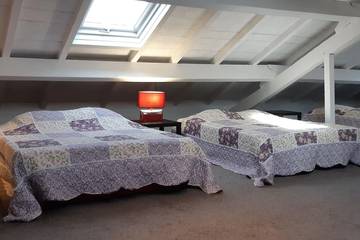 Gîte pour 12 Personnes dans Domsure, Région de Bourg-en-Bresse, Photo 1