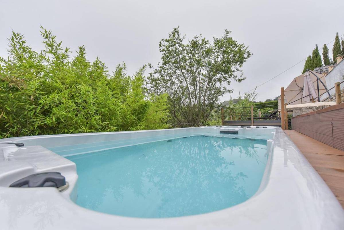 Monaco - La Turbie N- Birds Eye View Luxury Villa in La Turbie, Côte méditerranéenne (France)