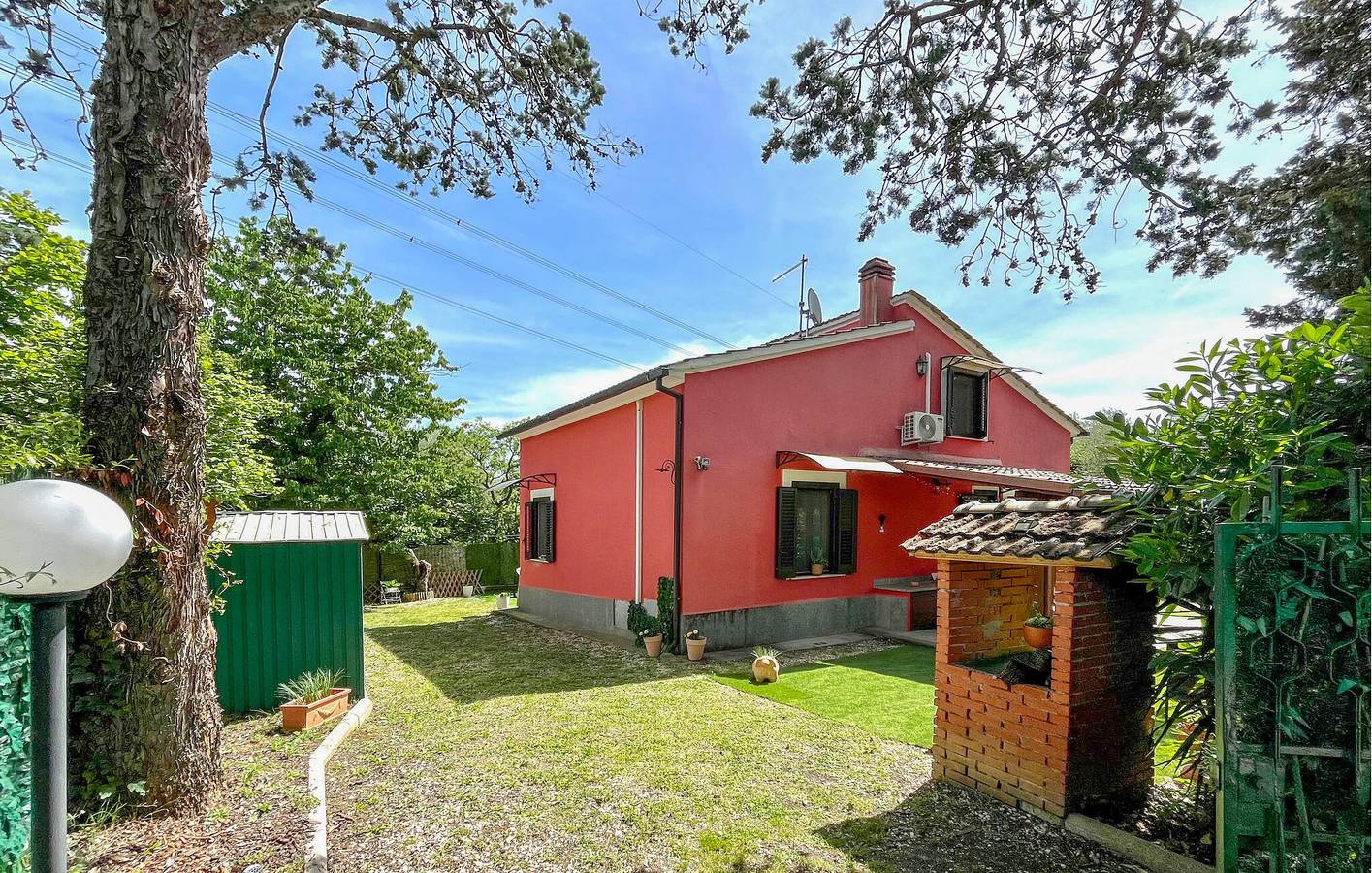 Appartamento moderno con terrazza e parcheggio in Vignanello, Provincia di Viterbo