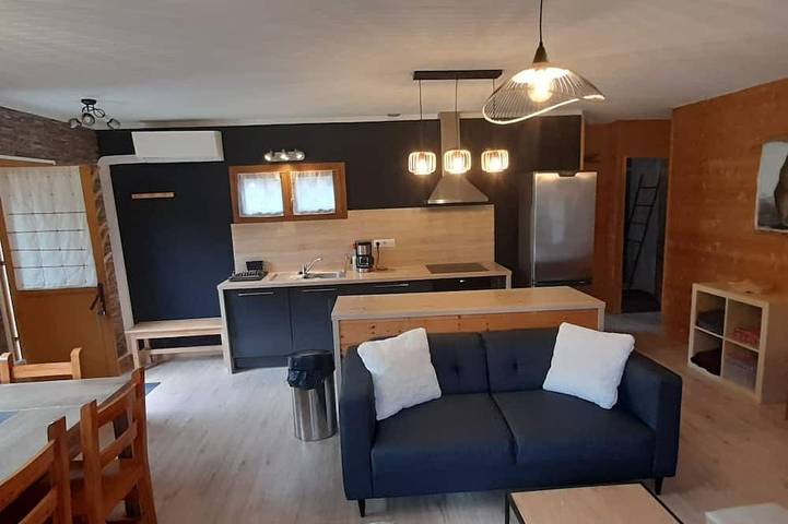 Gîte pour 5 personnes, avec jardin et terrasse à Gère-Bélesten