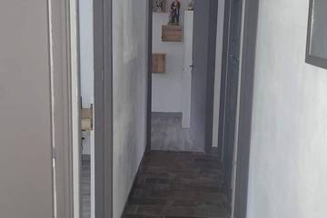 Gîte pour 9 personnes, avec jardin à Roaillan