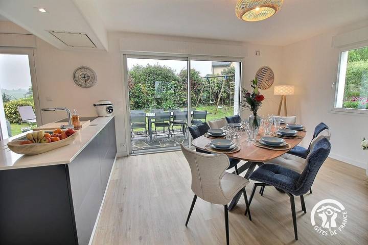 Gîte pour 8 personnes, avec terrasse et jardin dans Bréhec - 3