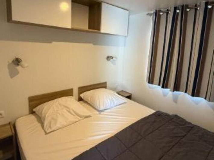 Camping pour 4 personnes, avec terrasse et piscine, animaux acceptés à La Seyne-sur-Mer - 4