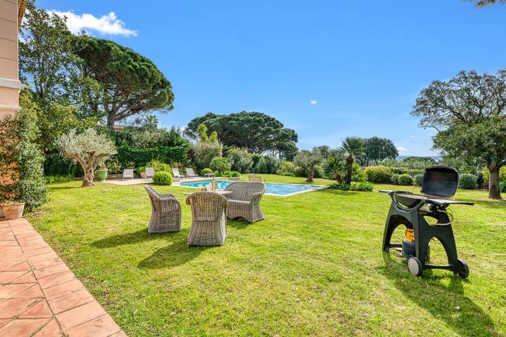 Villa pour 6 personnes, avec piscine ainsi que terrasse et vue sur l’océan à Grimaud - 2