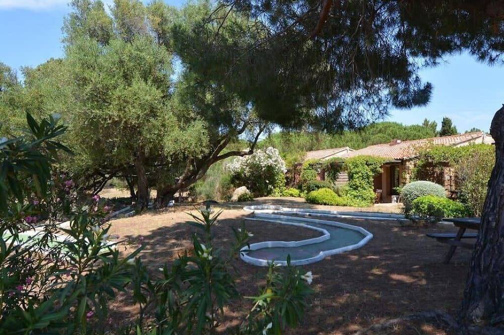 Mini villa con vista giardino in residence tranquillo*** wifi, piscina, mar in Serra di Ferro, Ajaccio e dintorni