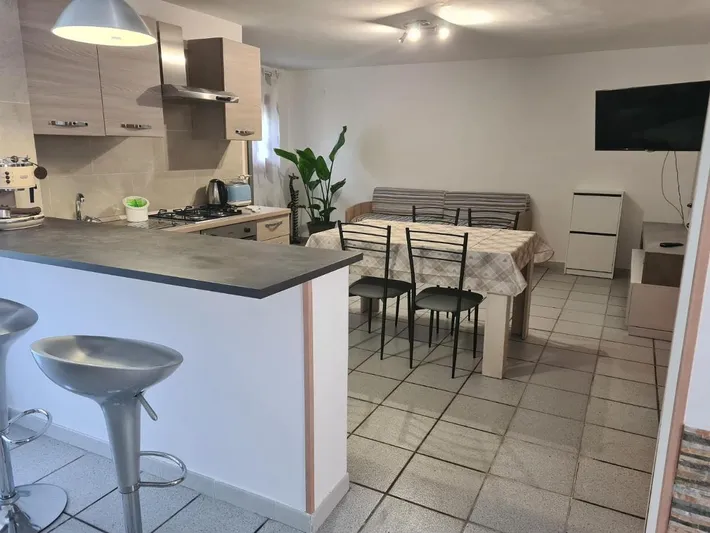 Apartamento de vacaciones para 4 personas, con balcón además de jardín y vistas - 1