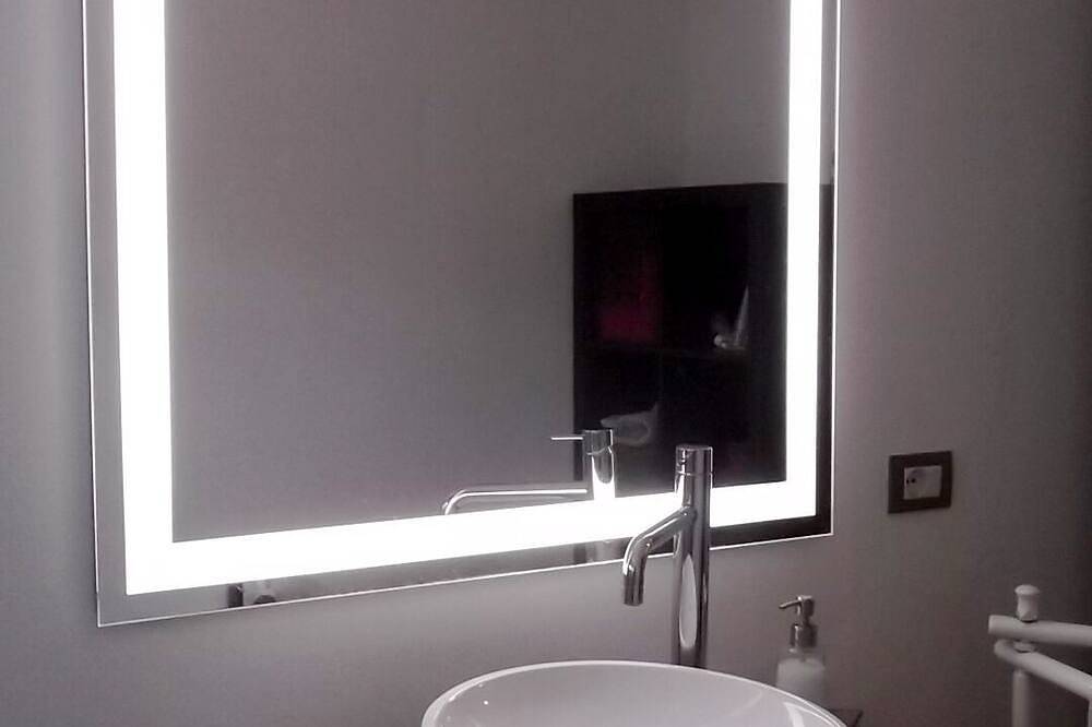 Schöne rustikale 7 km vom Ortasee - Klassische italienische Chalets gerade restauriert in Omegna, Walliser Alpen