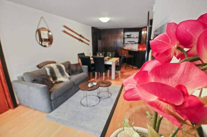Vacation rental for 6 people, with garden in Montana (Switzerland)