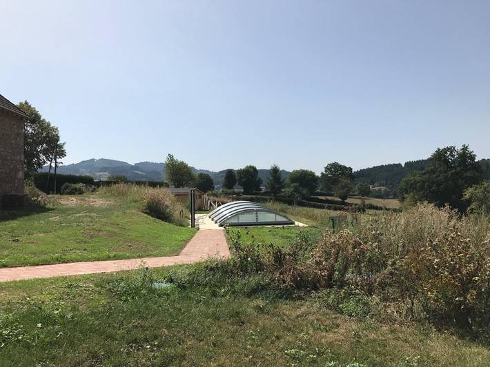 Gîte pour 8 personnes, avec piscine ainsi que terrasse et jardin dans Saône-et-Loire - 3