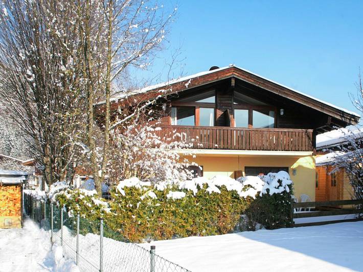 Vakantiewoning voor 6 personen, with sauna and balkon as well as tuin in Zell am See