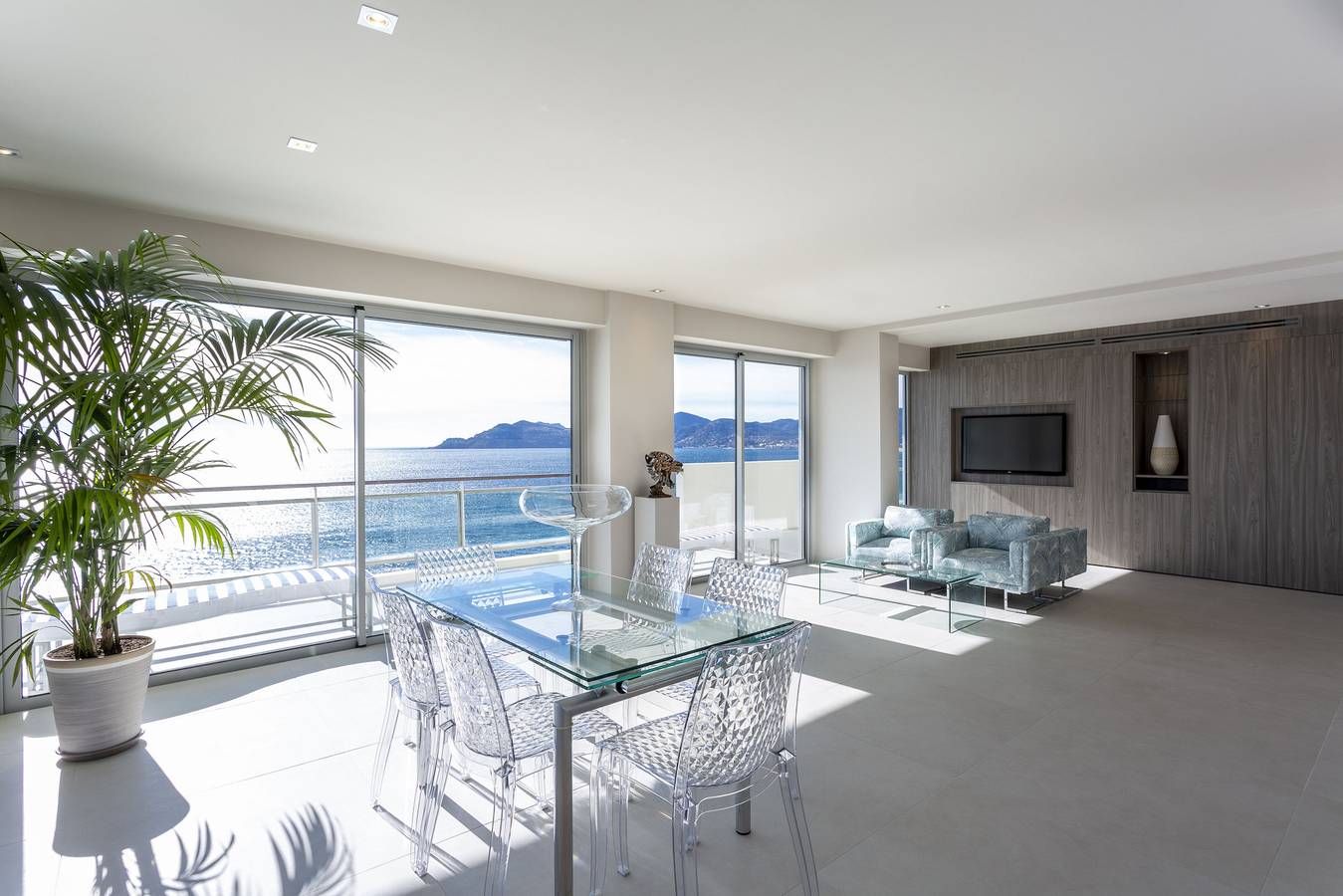 Ganze Wohnung, Luxueux apt design vue mer in Cannes La Bocca, Cannes