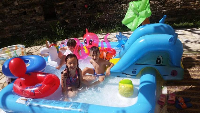 Chambre d’hôte pour 4 personnes, avec vue et jardin, adapté aux familles dans Gjirokastër - 2
