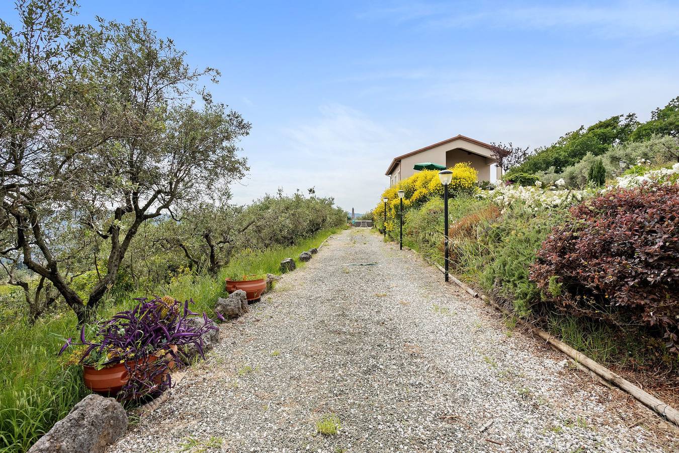 Appartamento intero, Appartamento 'Incantevole - Fosdinovo' con vista montagna, Wi-Fi e aria condizionata in Fosdinovo, Val di Magra