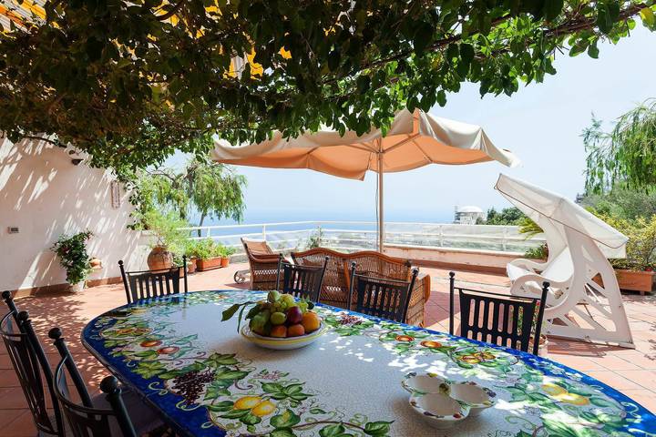 Casa vacanza per 6 persone, con Terrazza e Giardino in Costiera amalfitana
