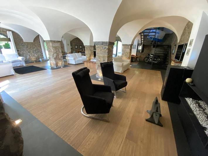 Casa rural para 10 personas, con Balcón y Jacuzzi además de Terraza y Jardín en San Juan les Fonts - 3