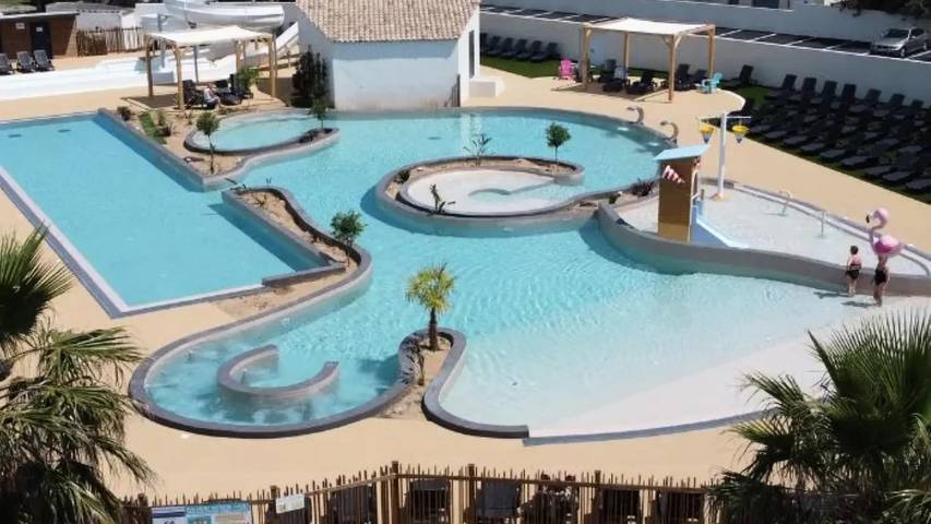 Camping pour 2 personnes, avec Terrasse et Piscine