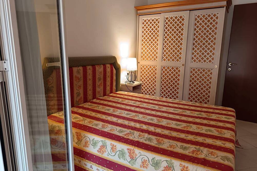 Geheel appartement, Appartement 'Rex Lo Scoglietto - Bilocale 15' met Gemeenschappelijk Zwembad, Wi-Fi en Airconditioning in Punta Ala, Maremma