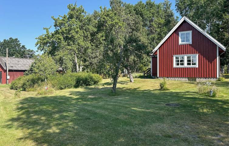 Hus för 9 Personer med bastu in Mellerud, Vänern