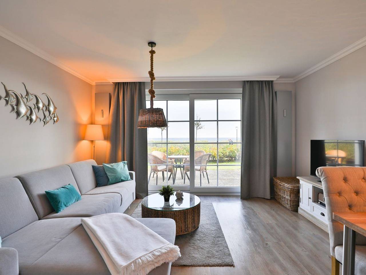 Ganze Ferienwohnung, Strandmuschel - Zauberhafte Ferienunterkunft, atemberaubender Blick & direkt am Strand in Haffkrug, Ostholstein