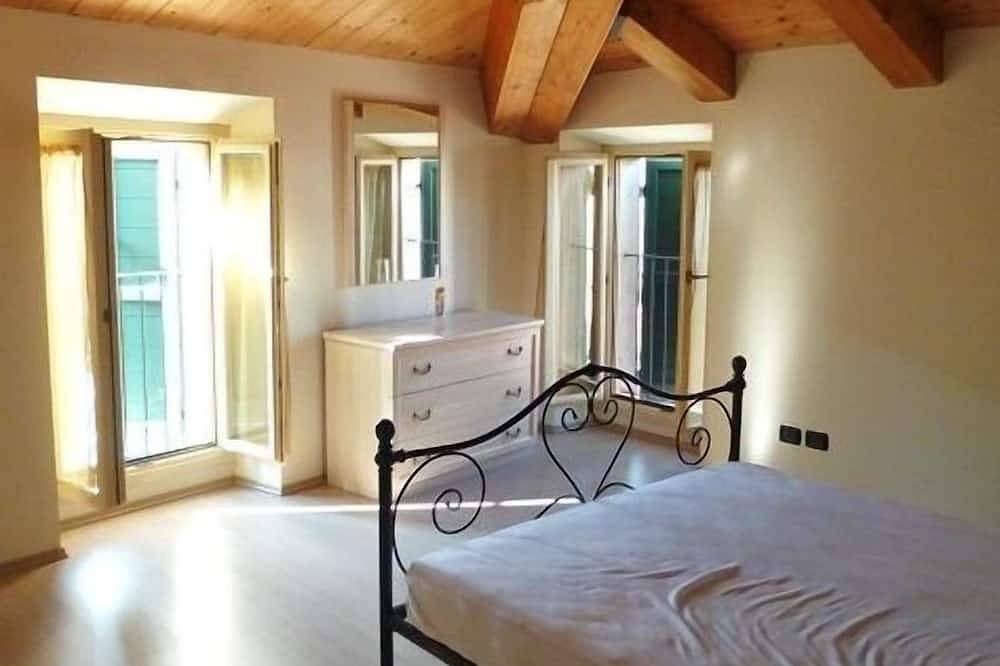 Het overzicht (Palazzo end '700 in de heuvels van Le Marche) in Cingoli, Provincie Macerata