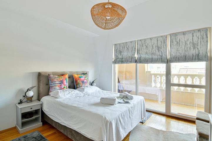 Ferienwohnung für 4 Personen, mit Pool und Terrasse sowie Ausblick in Varna - 2