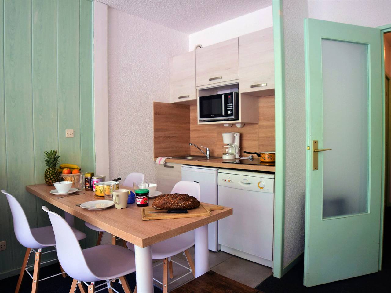 Entire studio, Central slopeside studio - 6 pax, balcony, closed garage in Mont-de-Lans, Les Deux Alpes