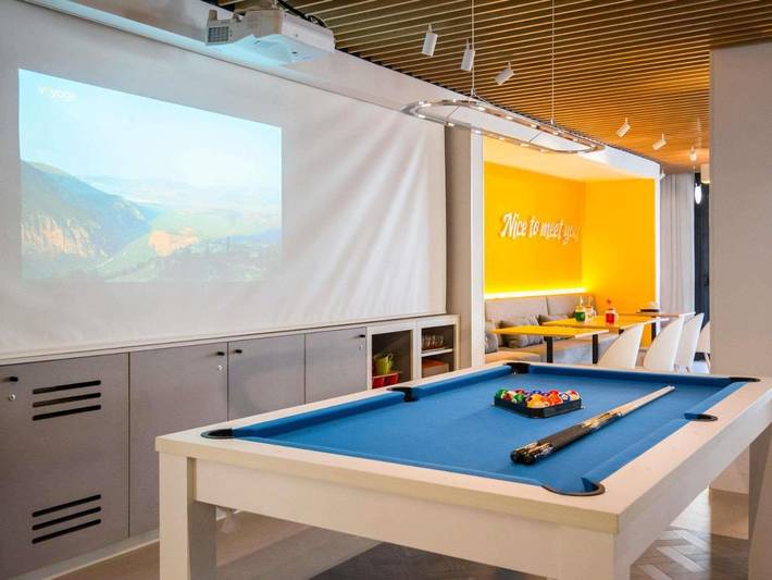 Hôtel pour 2 personnes, avec terrasse et piscine, animaux acceptés dans Aeroport Nice - Cote D Azur - 3