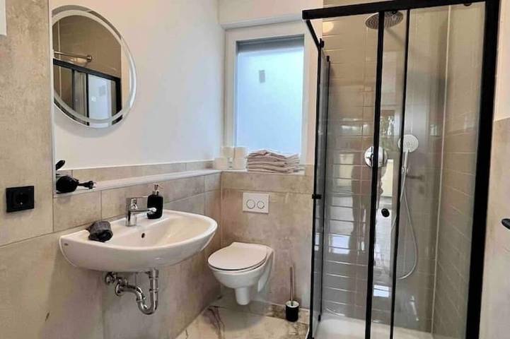 Ganze Wohnung, Brandneues modernes  Apartment geeignet für Monteure in Bensheim, Bergstraße