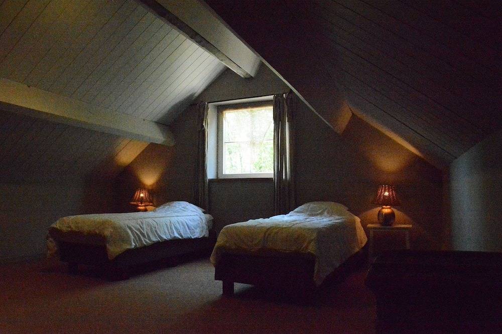 Ferienhaus mit Tischfußball und Garten in Jehonville, Bertrix
