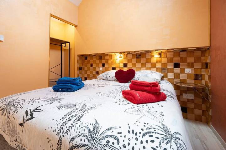 Gîte pour 4 personnes, avec jardin dans Le Clerjus - 3