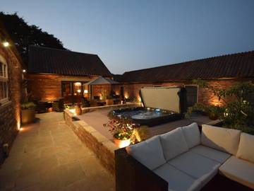 Cottage for 16 People in North Yorkshire, Yorkshire, Photo 2