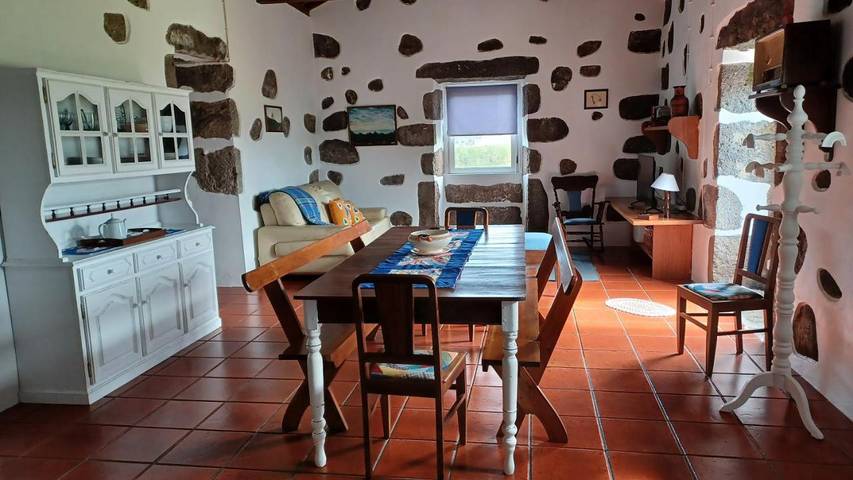 Casa de férias para 4 pessoas, com Terraço e Jardim e ainda Vista em Ilha Graciosa
