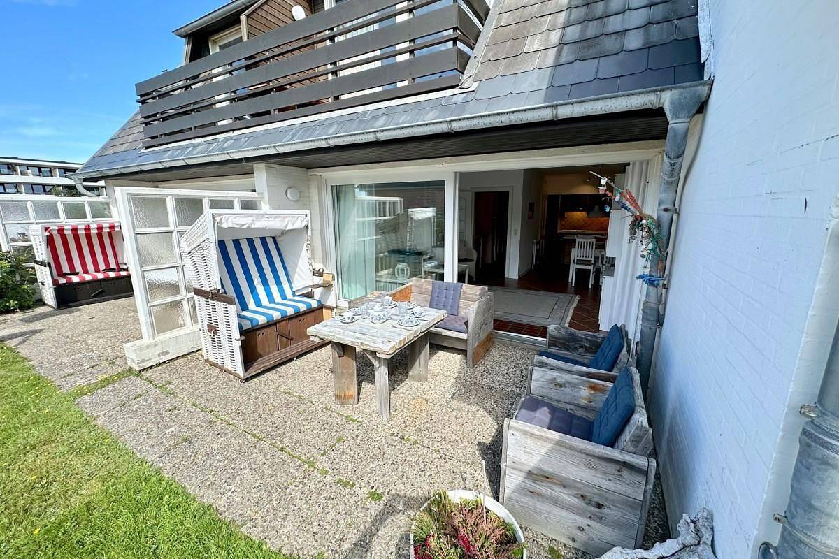 Ganze Wohnung, Komfortables Apartment Seedüne 19 in Wenningstedt mit Terrasse und Gartenblick in Wenningstedt, Sylt