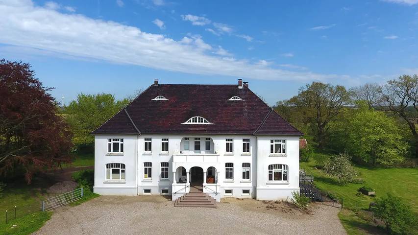 Ferienwohnung für 6 Personen, mit Garten und Balkon
