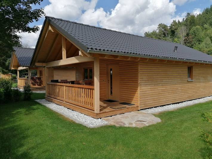 Natur-Camp Tannenfels - Blockhütte, 60 qm, 2 Schlafzimmer, Holzterrasse mit Garten, max. 4 Personen in Mitteltal, Baiersbronn
