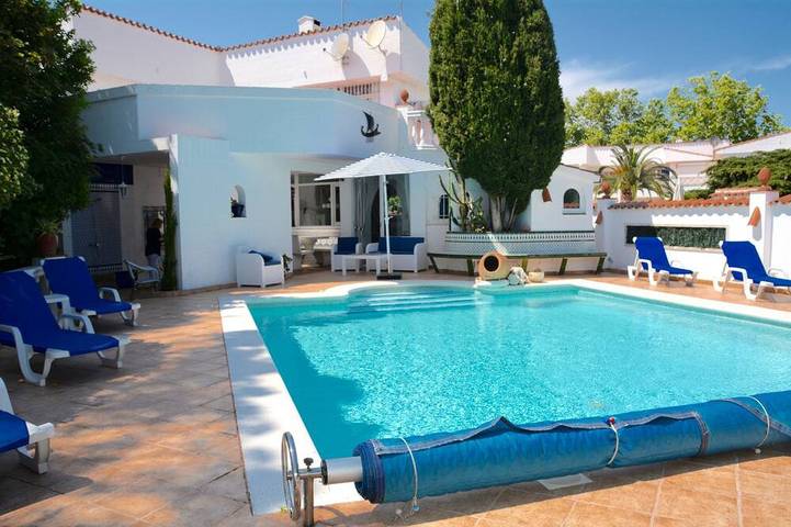 Villa for 6 people, with balcony and garden - 1