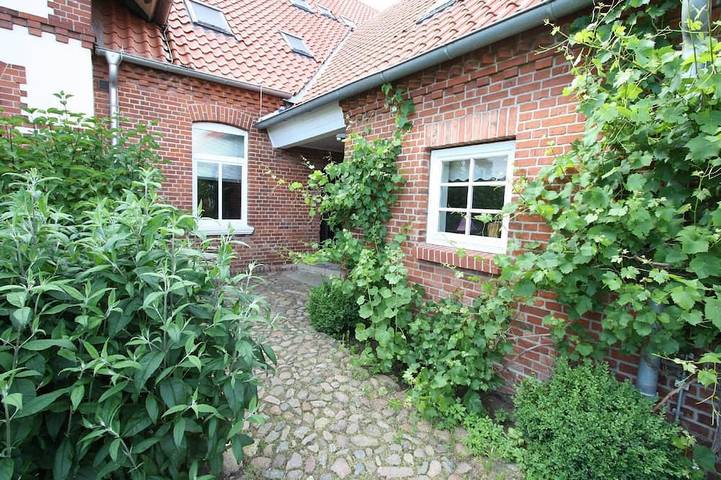 Ferienwohnung für 15 Personen, mit Pool und Garten in Amt Neuhaus