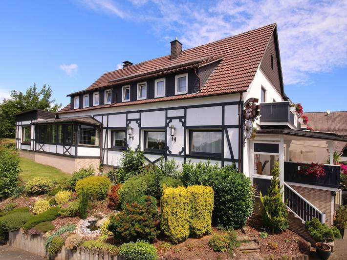 Pension für 2 Personen, mit Terrasse und Garten in Medebach