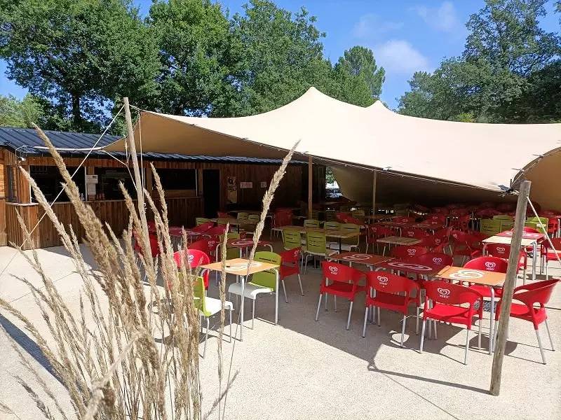 Mobil-home Confort - 32m² - 2 chambres 4 personnes in Ploemel, Côte des Mégalithes