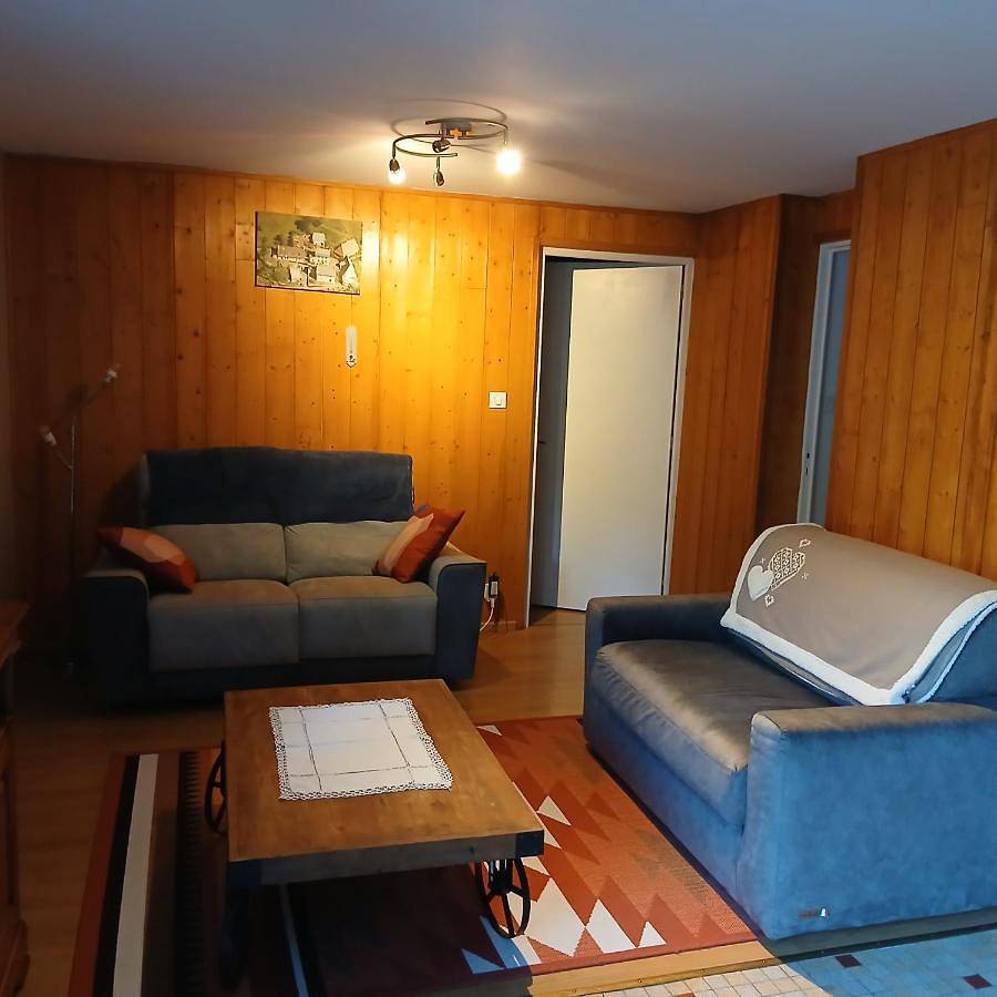 Appartement entier, Classic Apartment in Mandailles-Saint-Julien, Région d'Aurillac