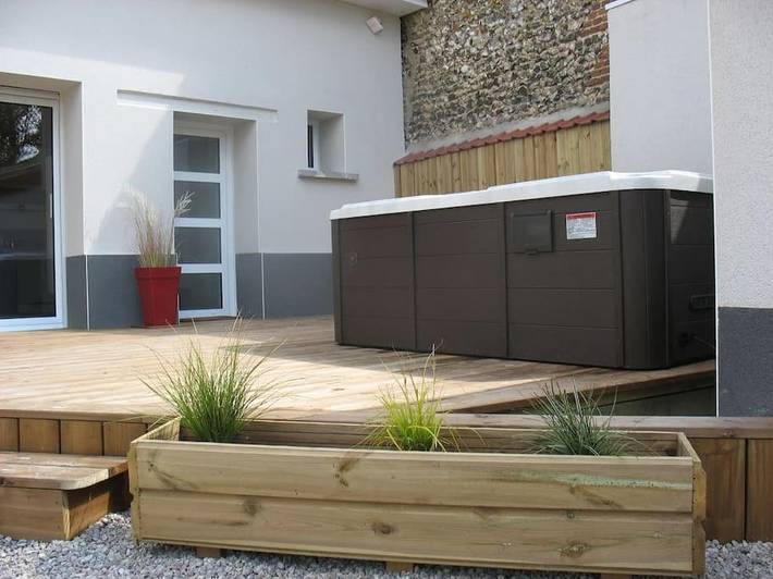 Location de vacances pour 4 personnes, avec terrasse ainsi que jacuzzi et jardin à Wailly-Beaucamp - 4