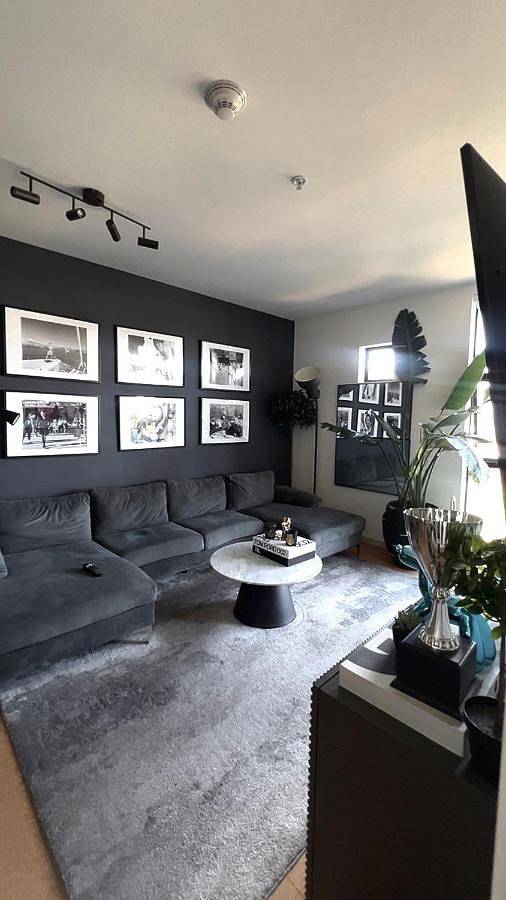 Apartament wakacyjny dla 2 osób, z basen i ogród oraz jacuzzi w Hollywood