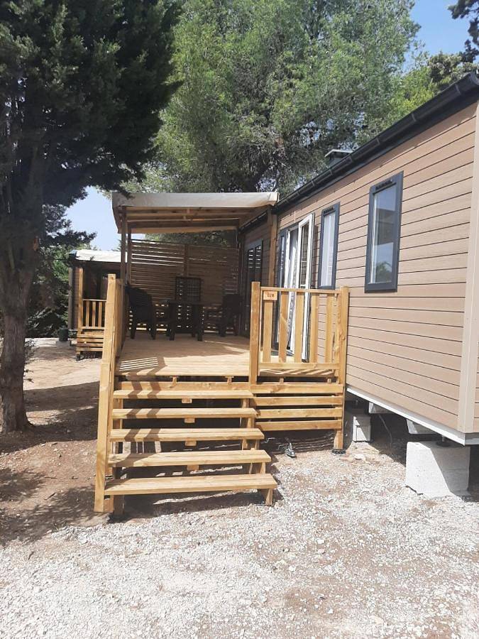 Chalet pour 6 personnes, avec piscine et terrasse